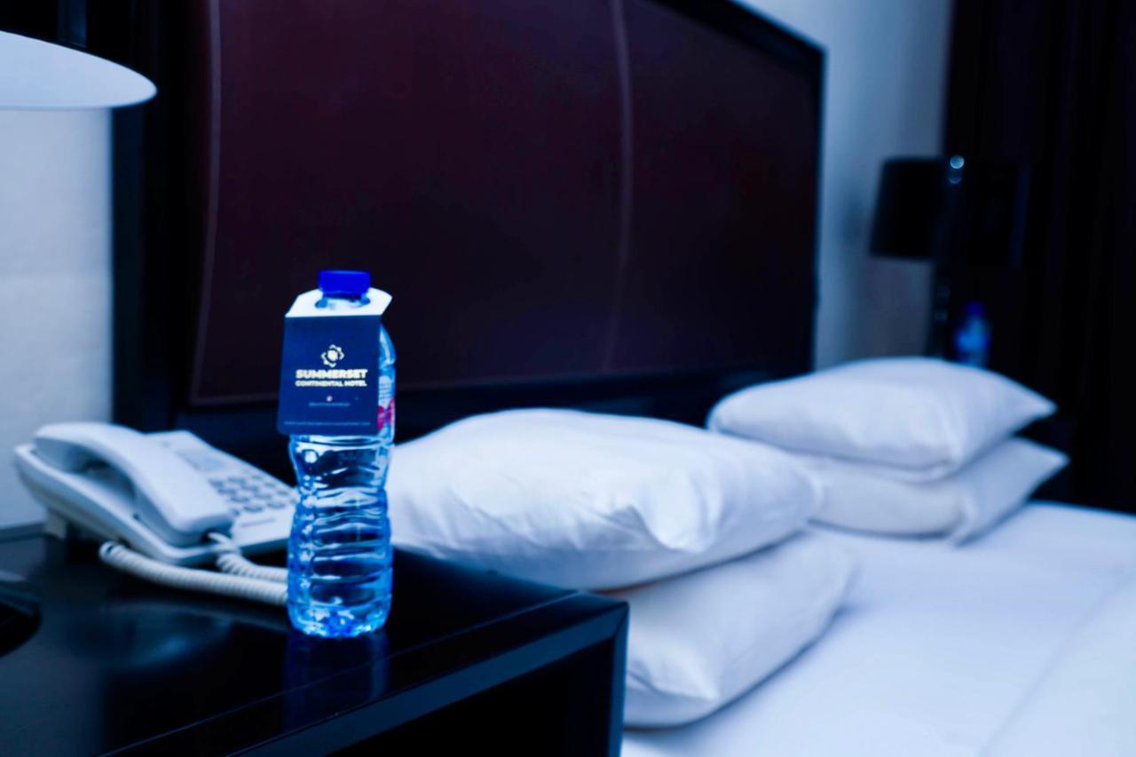 Mobushipe Summerset Continental Hotel Gana מראה חיצוני תמונה